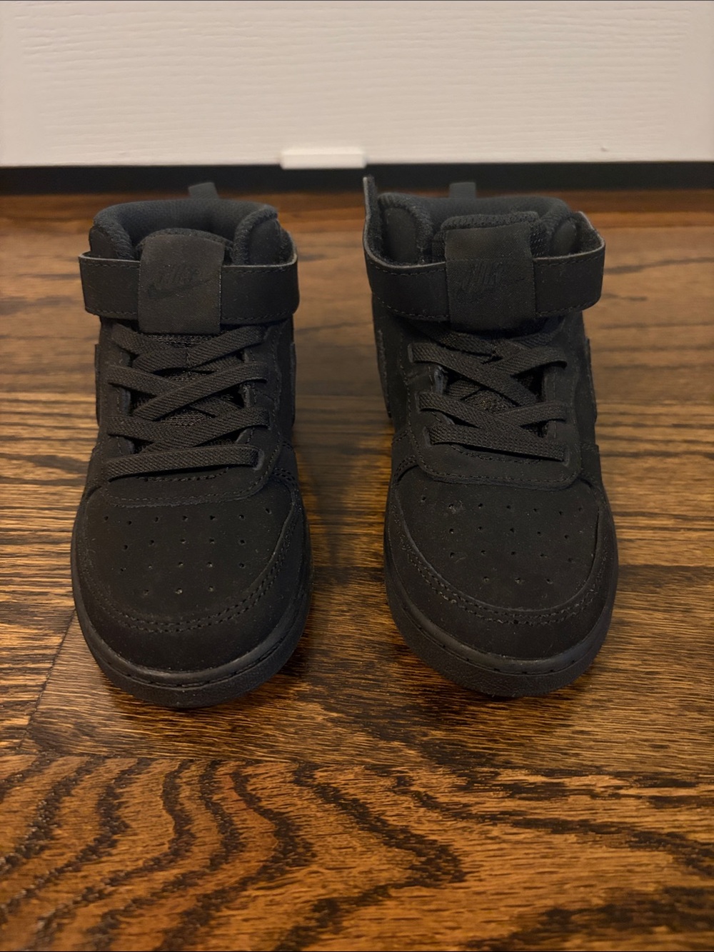 Kids Nike Black High-Top Sneakers - size 9C - Picture 3 of 5